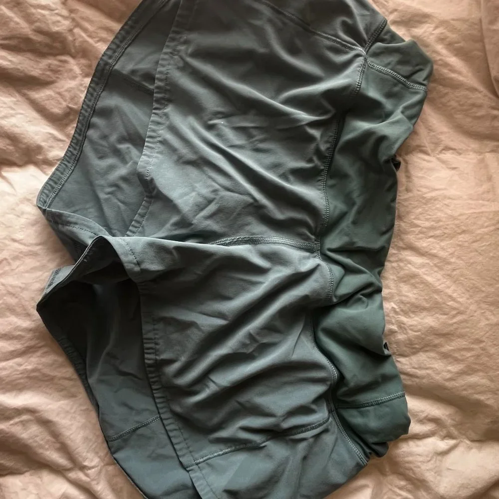 Lululemon Speed up shorts 2.5 - Picture 1 of 3